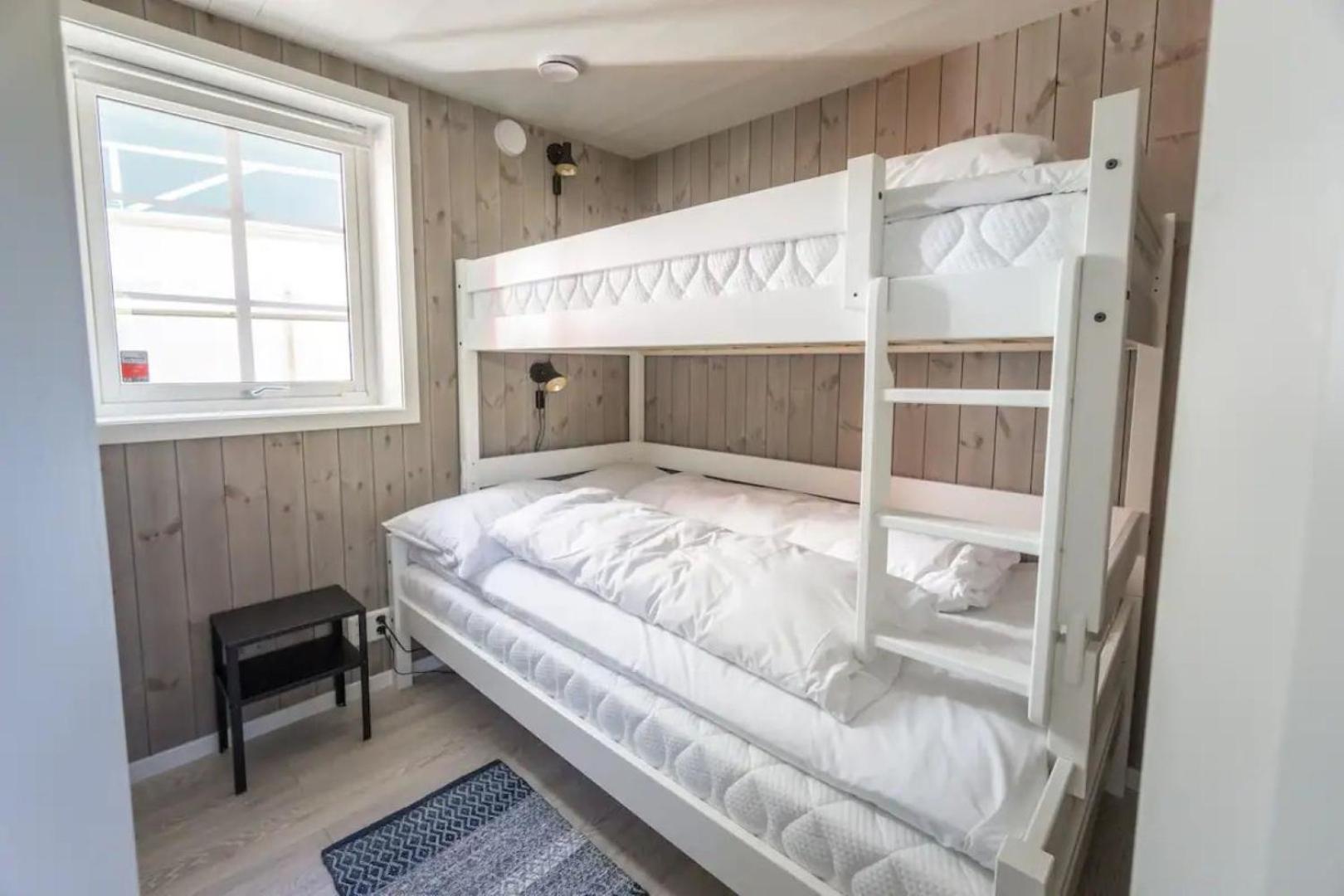 Madelhea Cabin- Seaview Lodge Reine Bagian luar foto