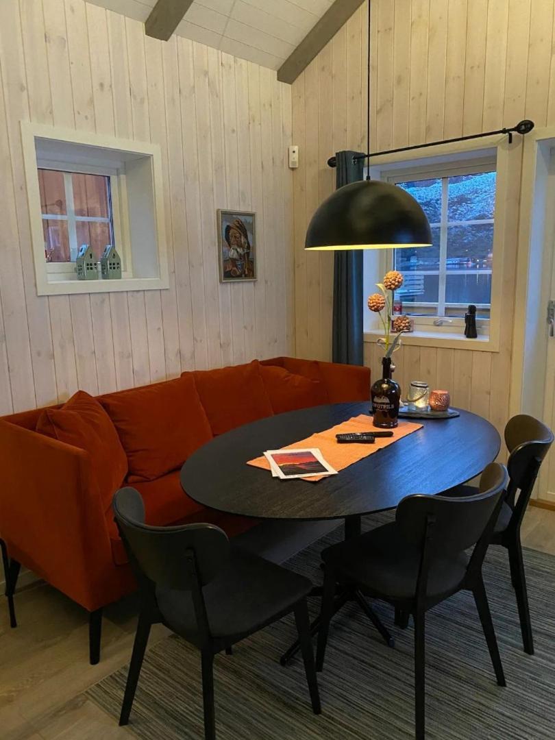 Madelhea Cabin- Seaview Lodge Reine Bagian luar foto