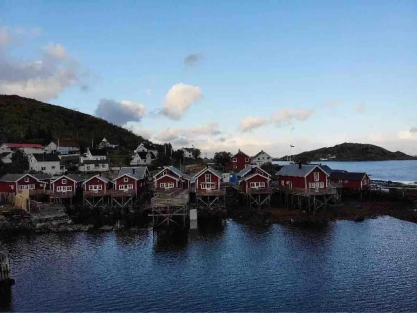 Madelhea Cabin- Seaview Lodge Reine Bagian luar foto