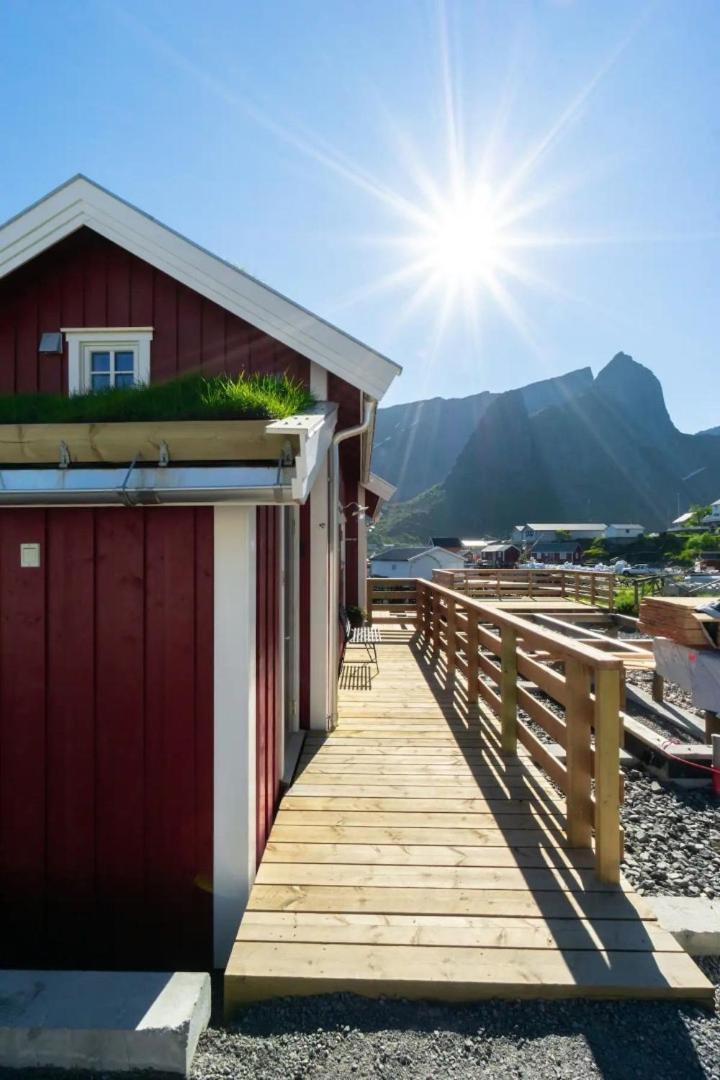 Madelhea Cabin- Seaview Lodge Reine Bagian luar foto